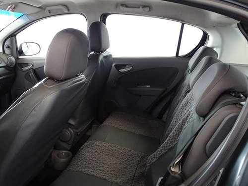 Fiat Palio Attractive 1.4 (6576)