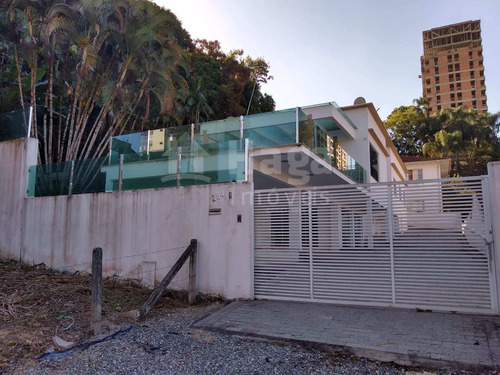 Imagem 1 de 30 de Casa À Venda No Centro Em Brusque/sc - 1300
