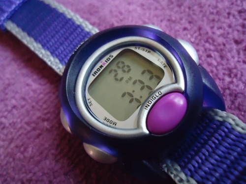 Timex Digital Reloj Retro Para Mujer (Usado)