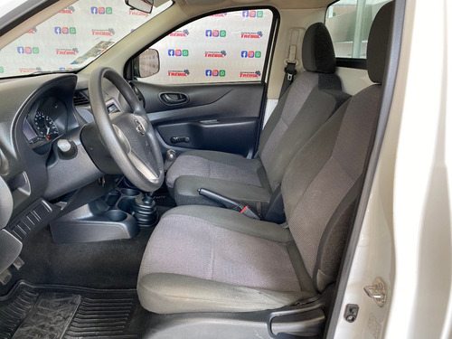 Imagen 12 de 14 de Nissan Np300 Estaquitas