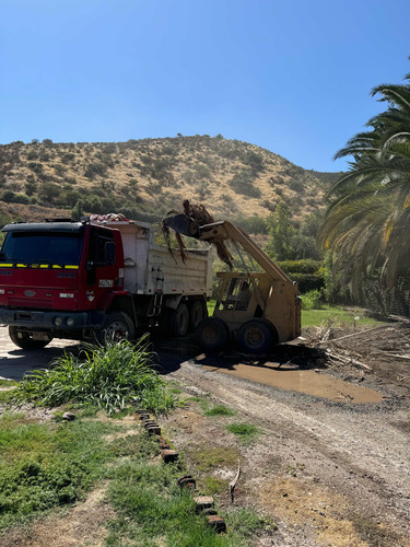 Se Realizan Retiros De Escombros Y Movimientos De Tierra.