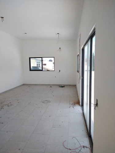 Se Renta Instalaciones Para Oficinas En Jiutepec. Nueva, Amplia, Iluminada