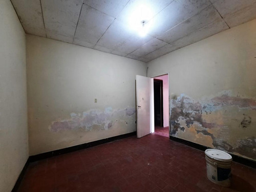 Imagen 6 de 15 de Venta De Casa 2 Dormi Zona Sur.