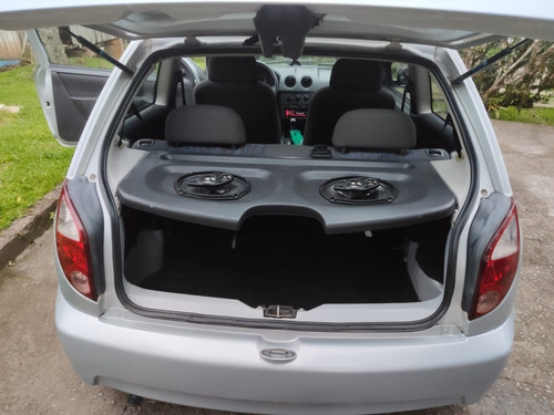 Celta Spirit Prata 1.0 3p 2010 Com Xénon Regularizado