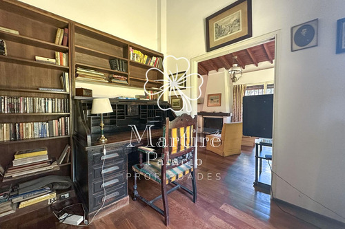 Casa En Venta. Barrio Los Tilos. Jardin Y Pileta
