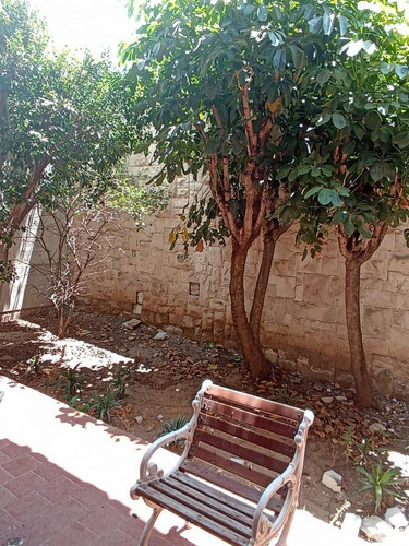 Imagen 8 de 21 de Casa - Lomas Del Campestre