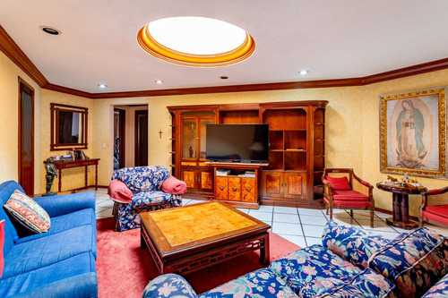 Elegancia Y Tranquilidad, Casa En Venta En Jardines Del Pedregal