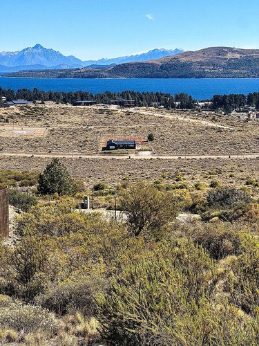 Lote En Barrio Privado Con Excelente Vista Al Lago Y Montañas. Seguridad.