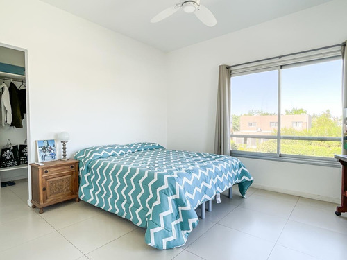 Imagen 28 de 30 de Casa De 4 Dormitorios En Venta En La Comarca De Excelente Calidad