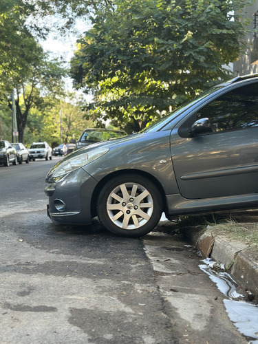 Peugeot 207 1.6 Sedan Xt Premium