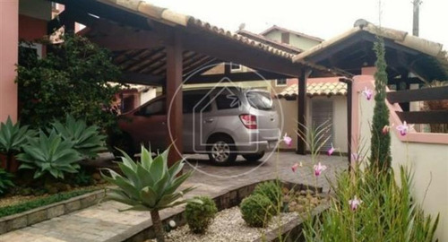 Casa - Ref: 881197