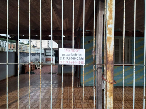 Casa Com Sobrado Nos Fundos