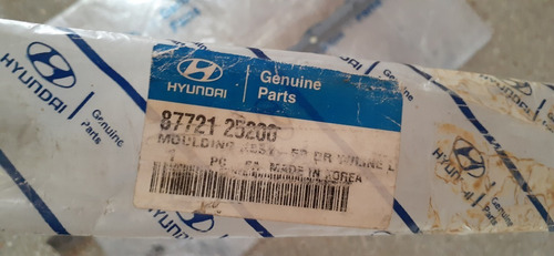 Imagen 3 de 3 de Moldura De Puerta Delantera Izquierda Hyundai Verna 2 Ptas