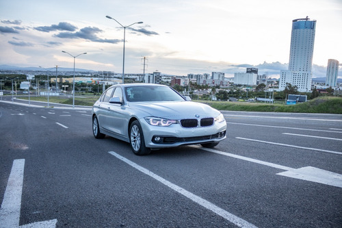 Imagen 2 de 15 de Bmw Serie 3 318 2018 Automático Plata, Como Nuevo