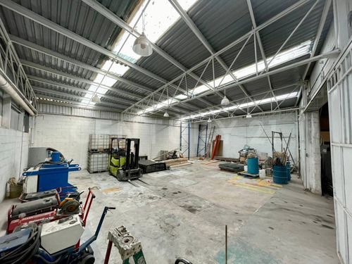 Bodega Comercial En Renta, Av. Cantera, Chihuahua