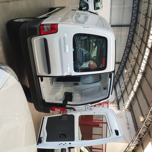 Imagen 14 de 15 de Berlingo Furgon Vti 115 Business Castelar