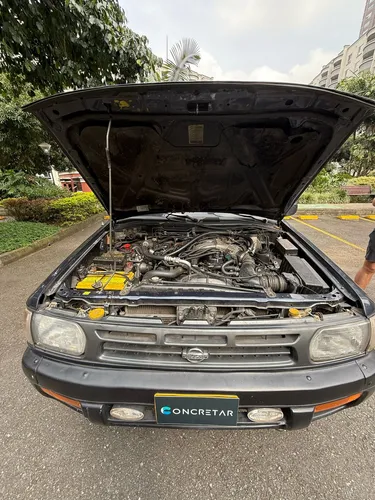 Nissan Pathfinder Std