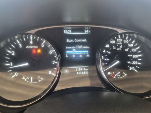 Nissan X-Trail 2.5 Exclusive 3 Row Cvt