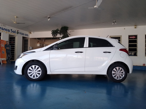 Imagem 3 de 8 de Hyundai Hb20 1.0 Comfort (flex)
