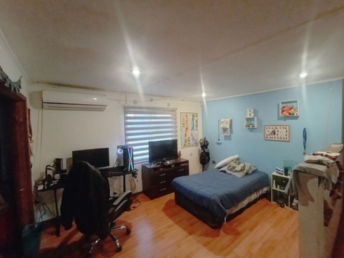 Casa De Campo Con Terreno En Venta - Potencial Comercial - D