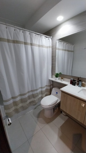 Tejada. Impecable 2d+2b+2e+1bd+cocina Cerrada Independiente