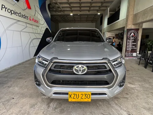 Toyota Hilux 2.4 Diésel 4X4