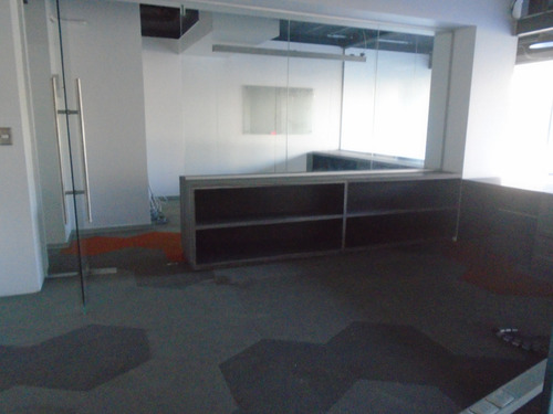 Oportunidad ! Local De 97,57 M2 - Tranqueras- Av Las Condes