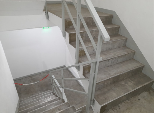 Garage Con Espacio Aereo Aprobado En Excepcional Ubicacion