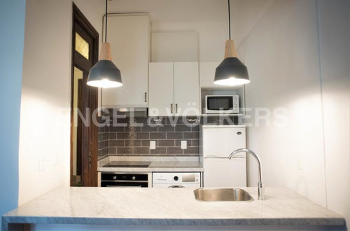 Imagen 12 de 16 de Apartamento Amoblado En Palacio Salvo - Id 3301