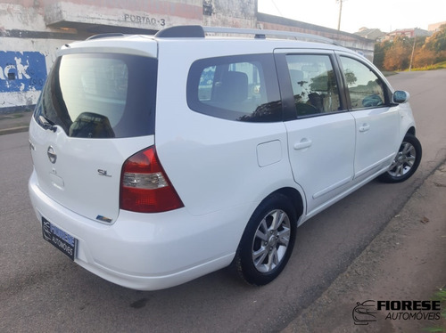 Imagem 5 de 10 de Grand Livina 7 Lugares