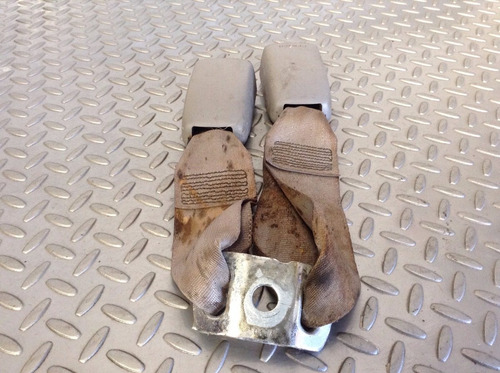 Hembras Contra Cinturón Trasero Central Toyota Corolla 03-08