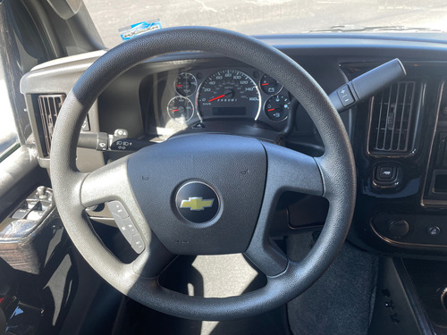 Chevrolet Express 6.0 Ls D 12 Pas At