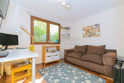 Casa En Venta De 3 Dorm. En Las Condes