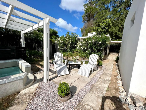Venta Casa 3 Dormitorios - Piedras Del Chileno (ref: Atm-5729)