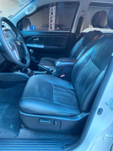Toyota Hilux 3.0 Cd Srv Cuero 171cv 4x2 - E4 2014