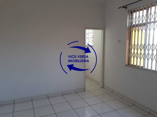 Imagem 1 de 15 de Amplo Apartamento, Tipo Casa, Com 56 M², Sala E Quarto Com Quarto De Empregada - 1370