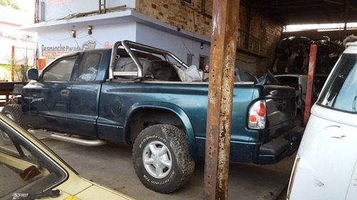 Imagem 2 de 6 de Sucata Dakota Sport Desmanche Motor Peças Cambio Lataria