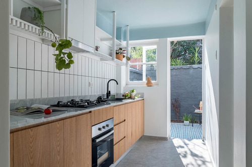 Imagen 10 de 30 de Encantadora Casa Renovada En Pasaje Con Patio(guardia Vieja)