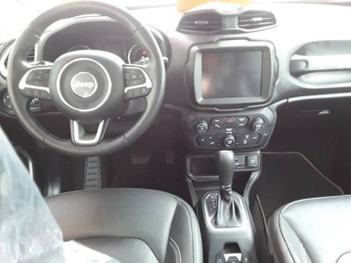 Imagem 3 de 9 de Jeep Renegade 1.8 16v Flex Longitude 4p Automático