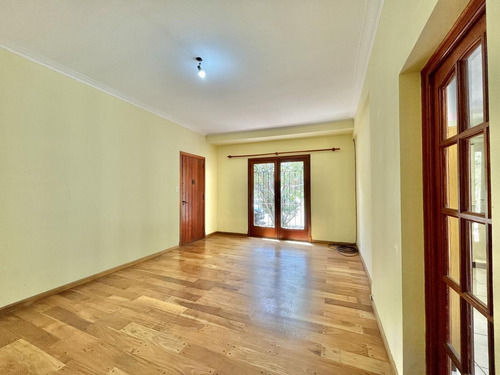 Imagen 13 de 30 de Ph En Venta | Planta Baja Con Jardín Y Cochera | Beccar | San Isidro