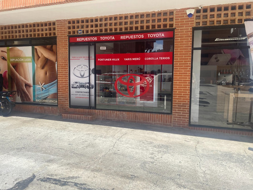 Se Alquila Local Comercial En La Boyera