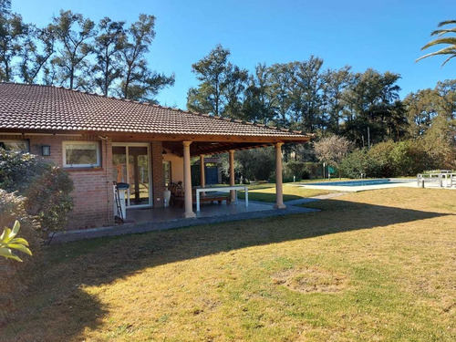 Imagen 2 de 14 de Hermosa Casa Quinta En Luján: B° Hostería Norte