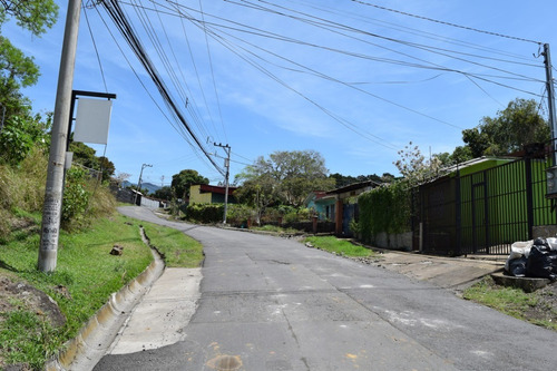 Imagen 8 de 13 de Lote Plano 302 M2 En Los Ángeles De San Rafael, Sobre Calle Principal