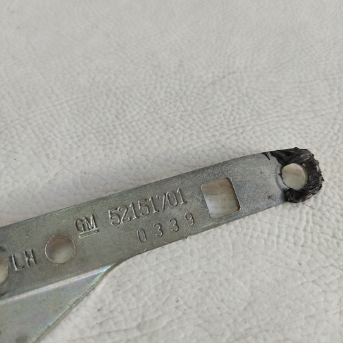 Suporte Maçaneta Porta Traseira Esquerda Onix 2013 A 19 Leia (Usado)