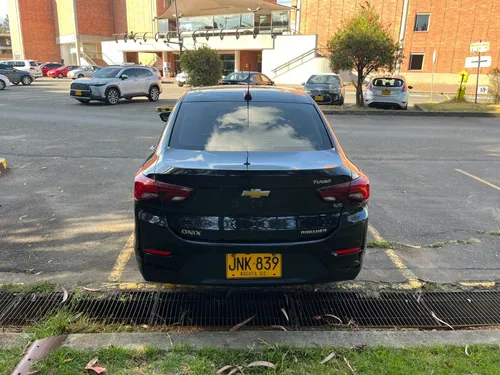 Chevrolet Onix (2) Premier Tp 1000cc T 4p 6ab Abs/jnk839