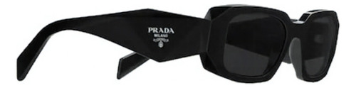 Anteojos de sol Prada Symbole SPR17W talle 49 diseño Retangular armazón negro y lente gris oscuro