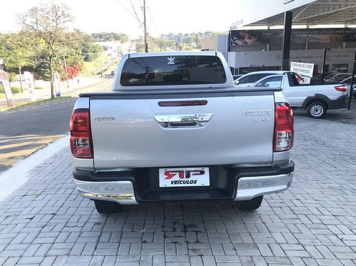Imagem 13 de 13 de Hilux Srv 4x2 2.7 Flex Automtica 2017 Troco E Financio