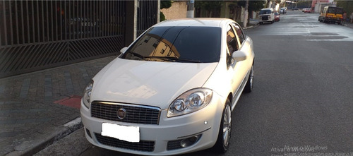 Fiat Linea 2013 1.8 16v Essence Flex Dualogic 4p