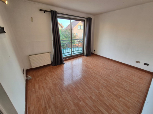 Arriendo Casa Con Piscina 4d 3b 1b 1e En Peñalolén.