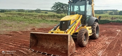 Retroescavadeira New Holland 2021 B110b 